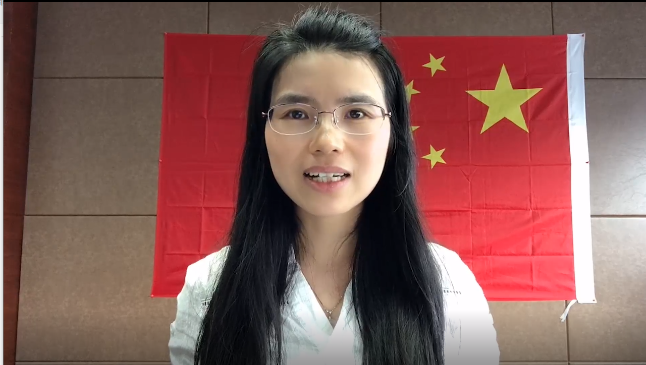 吴玲芳宣读表彰决定.png