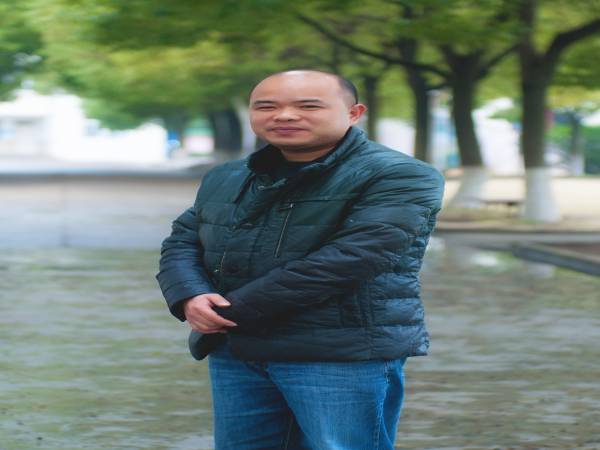 刘.jpg 刘.jpg